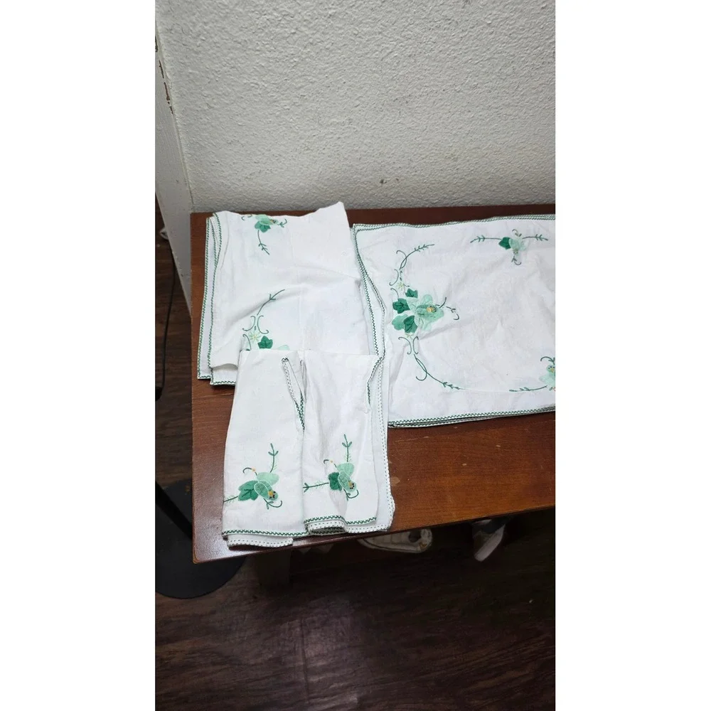 Vintage Hand Embroidered Table Linens Set White Green Floral Runner Napkins 2pc